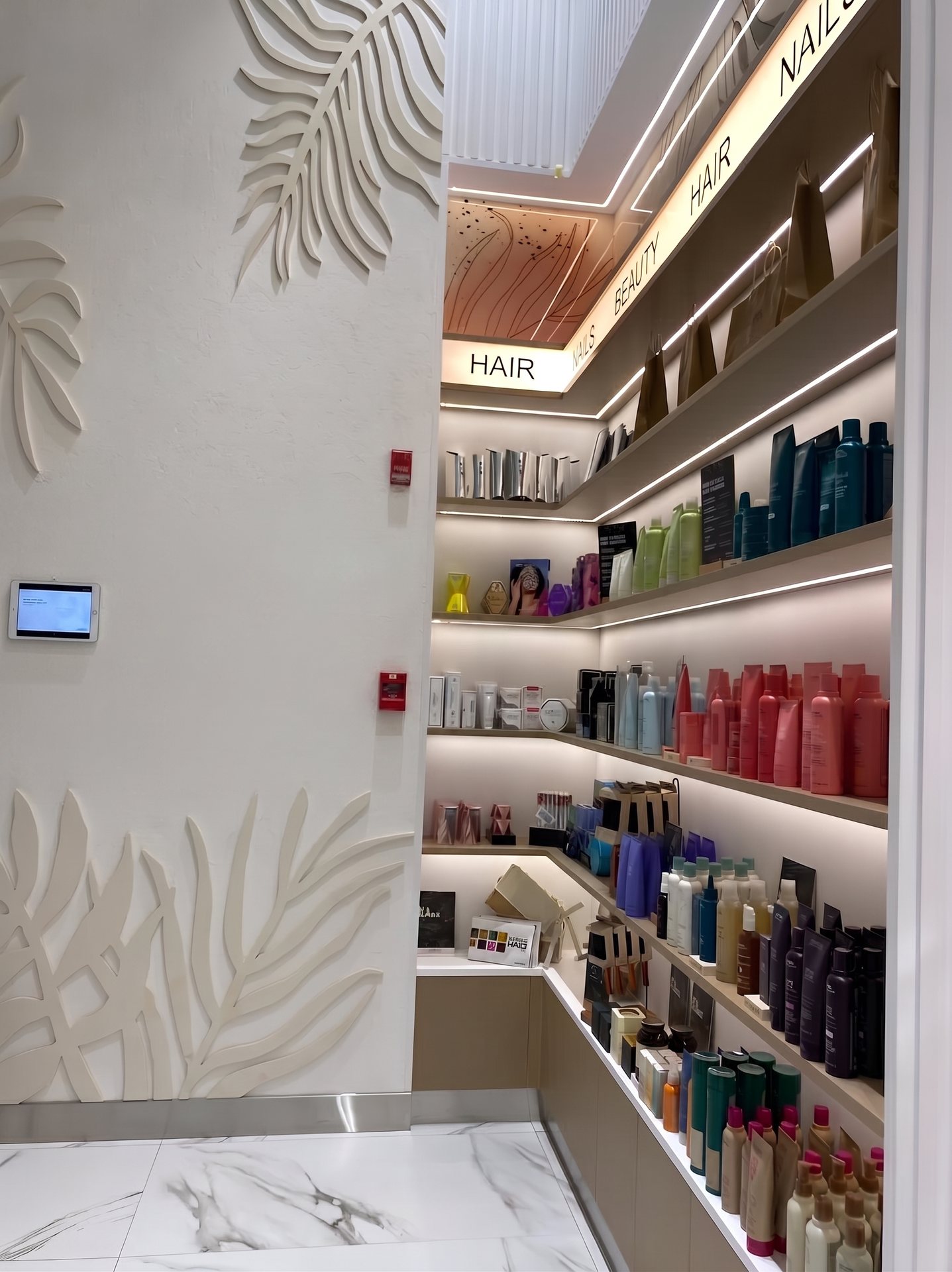 Salon styling stations & bespoke mirror joinery