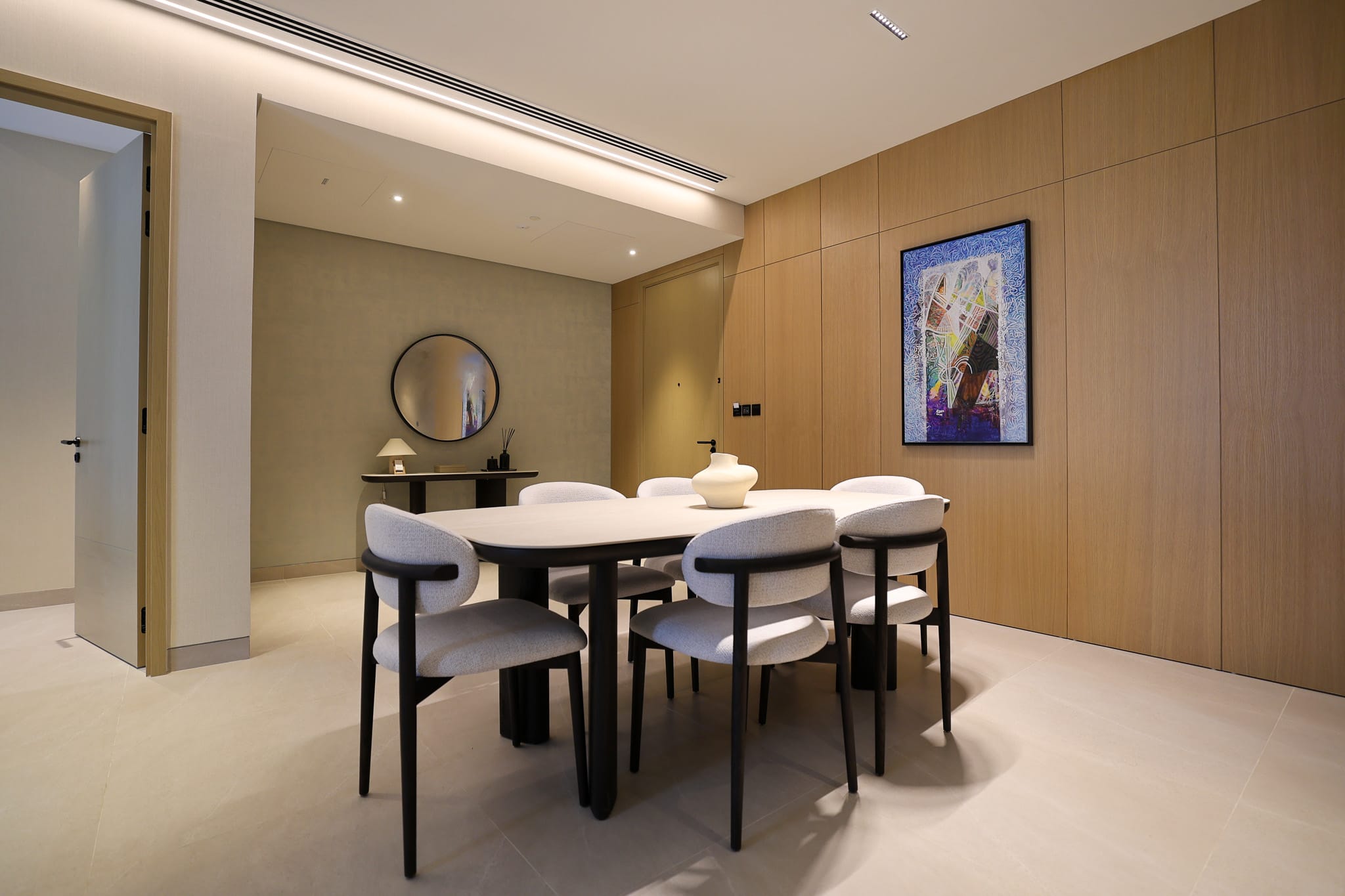 Dining room with bespoke wall panelling